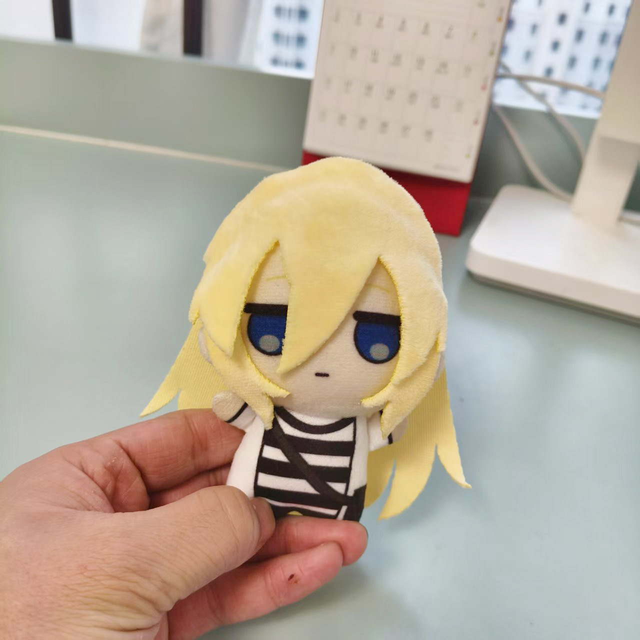 دمية محشوة أنمي بطول 10 سم لشخ - مراجعة Cosplay Plushie Prop وسعره