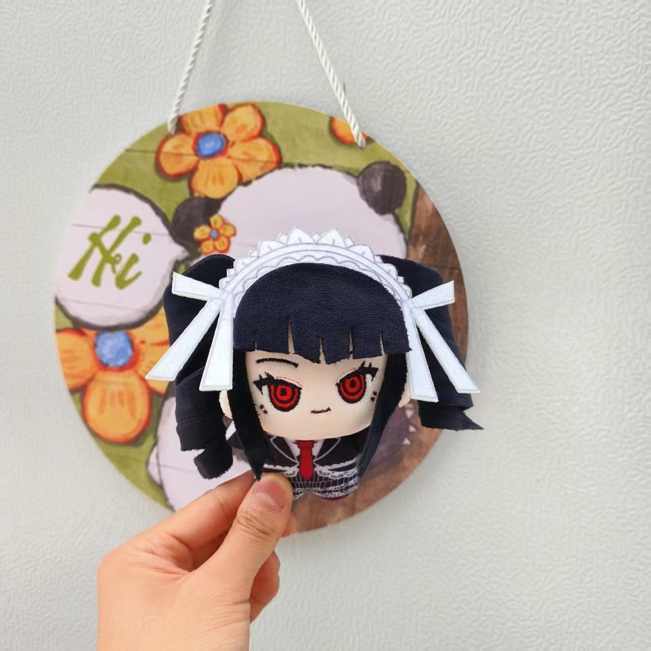 دمية سيليستيا لودنبرغ قطيفة بط - مراجعة Cosplay Plushie Prop وسعره
