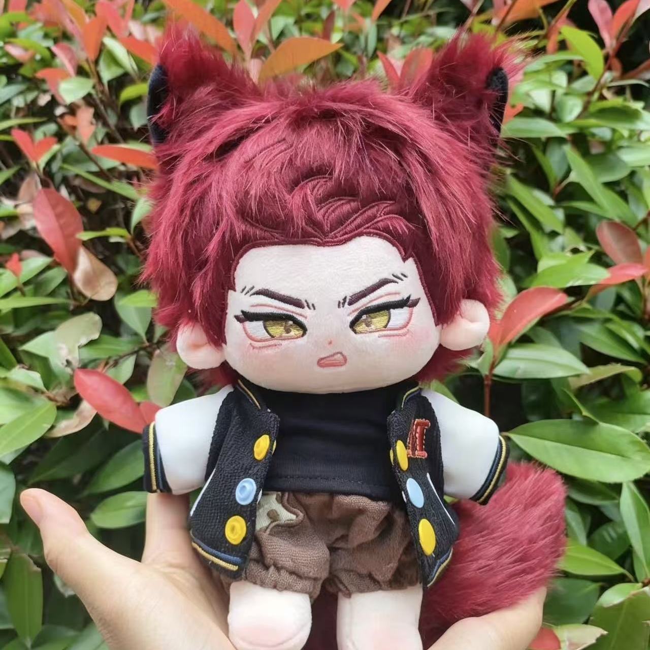 دمية فالكو المحشوة من أنمي لوف - مراجعة Cosplay Plushie Prop وسعره