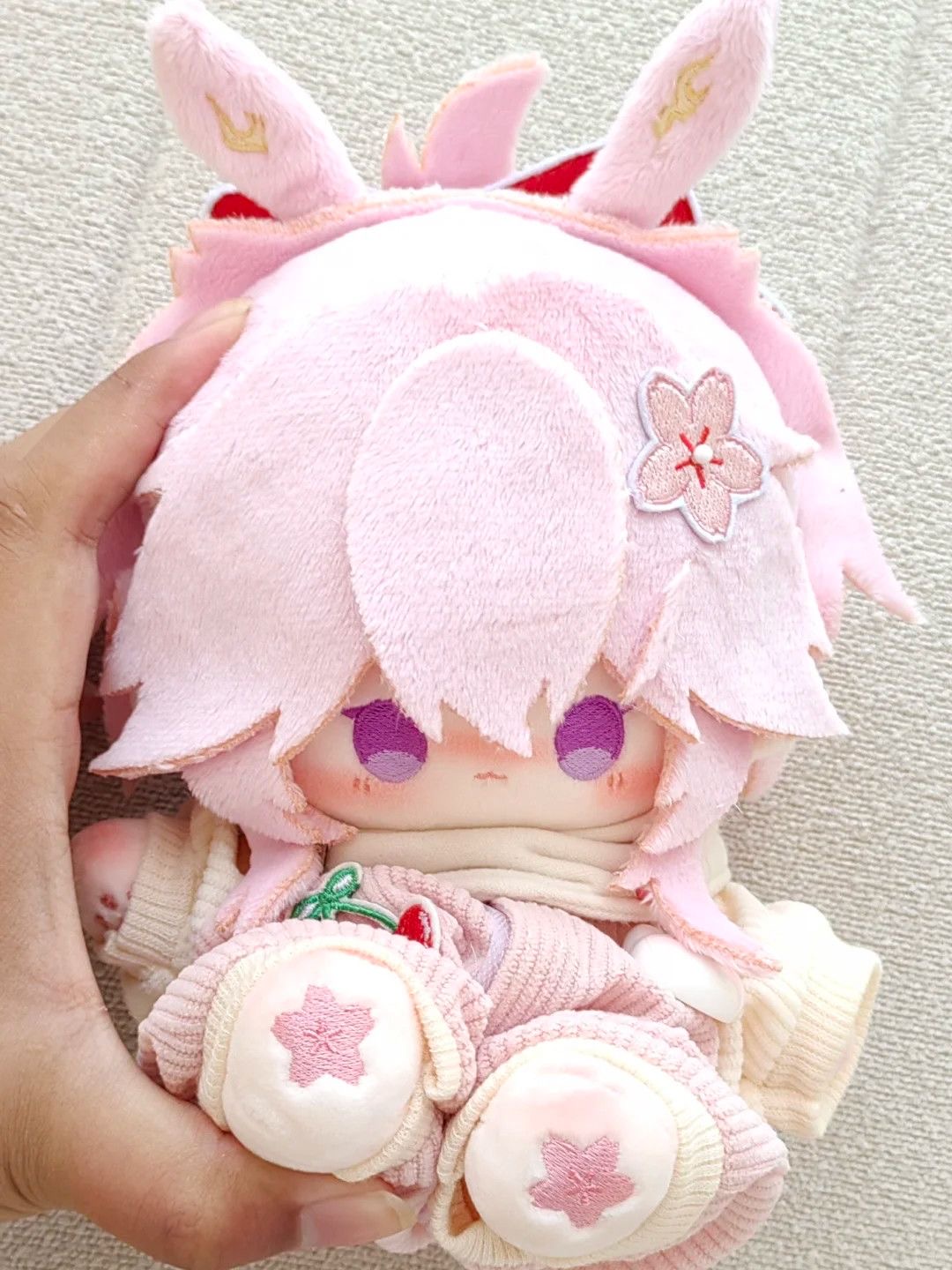 دمية محشوة قابلة للتلبيس بطول  - مراجعة Cosplay Plushie Prop وسعره
